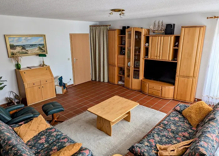 7, Strandstraße 30 *